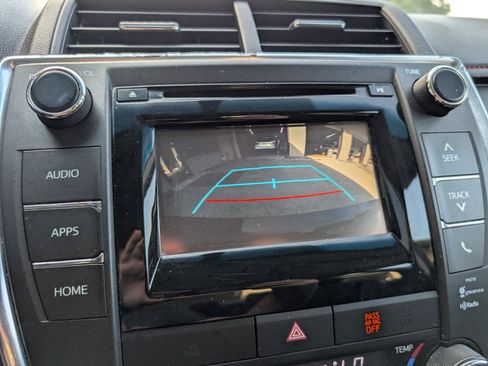 Used 2015 Toyota Camry XSE FWD image 16