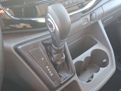 Used 2023 Ford Transit 350 XLT image 18