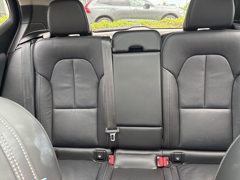 Certified 2023 Volvo XC40 B5 Plus w/ Climate Package AWD/4WD image 30