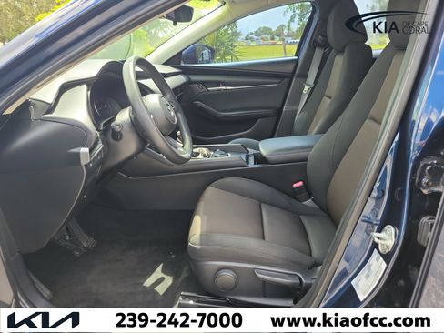Used 2020 MAZDA MAZDA3 Sedan FWD image 19