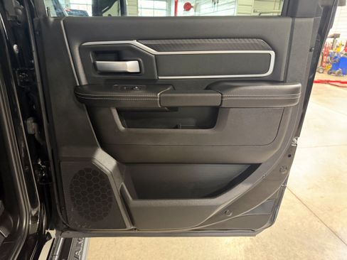 Used 2025 RAM 2500 Big Horn AWD/4WD image 13