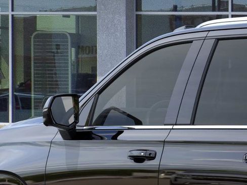 New 2026 Chevrolet Suburban LT w/ Comfort Package image 12