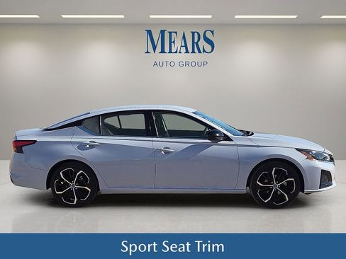 Used 2024 Nissan Altima 2.5 SR image 7