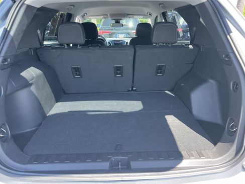 Used 2024 Chevrolet Equinox LS w/ LS Convenience Package FWD image 33