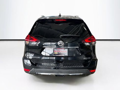 Used 2018 Nissan Rogue SV w/ Premium Package image 7