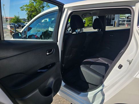 Certified 2024 Nissan Leaf SV Plus FWD image 12