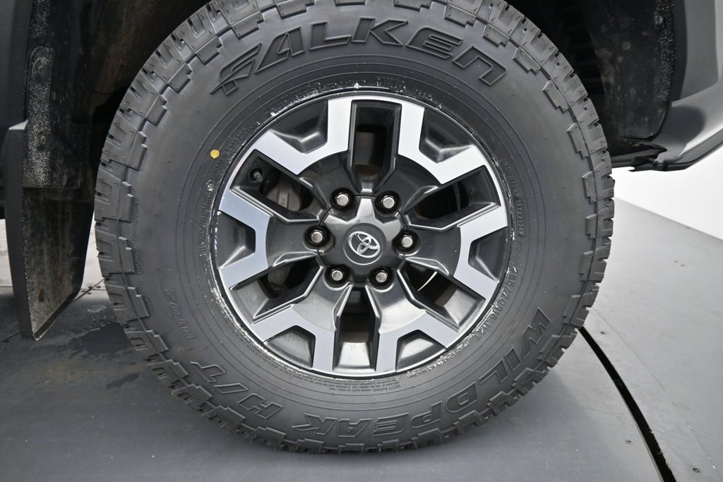 Used 2023 Toyota Tacoma TRD Off-Road AWD/4WD image 11