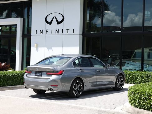 Used 2026 BMW 330i xDrive Sedan w/ Premium Package AWD/4WD image 4