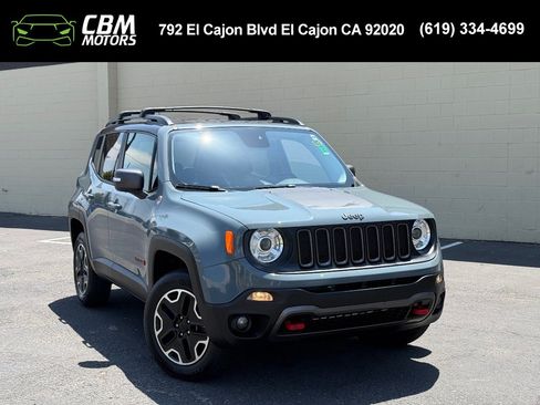 Used 2017 Jeep Renegade Trailhawk w/ Premium Trailhawk Package AWD/4WD image 1