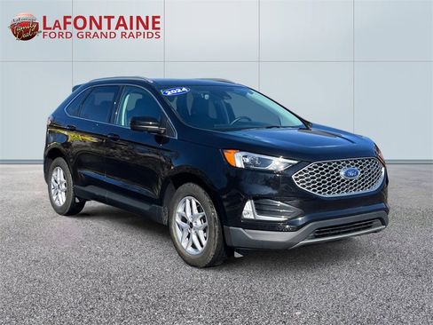 Used 2024 Ford Edge SEL w/ Convenience Package image 3