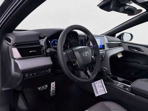 New 2026 Toyota Camry SE FWD image 13