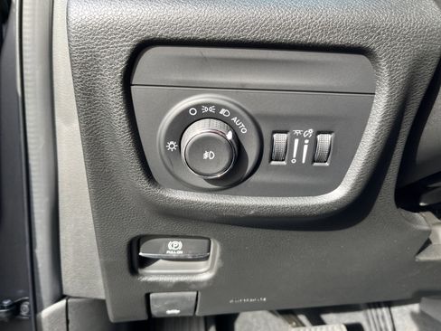 New 2025 Jeep Grand Cherokee Limited w/ Black Appearance Package image 20