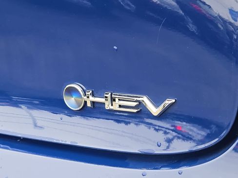 Used 2024 Toyota Prius XLE image 30