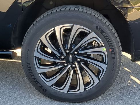 New 2025 Lincoln Navigator L Black Label image 9