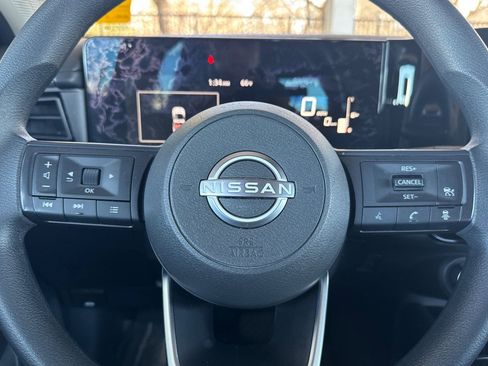 Used 2025 Nissan Kicks S image 26