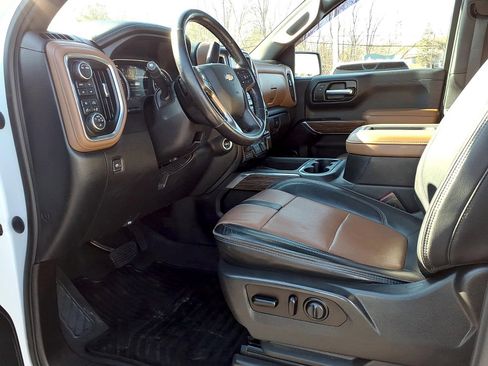 Used 2021 Chevrolet Silverado 1500 High Country w/ Technology Package image 20