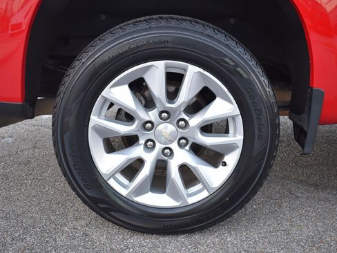 Used 2023 Chevrolet Silverado 1500 Custom image 16