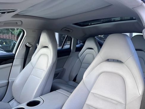 Used 2017 Porsche Panamera w/ Premium Package RWD image 12