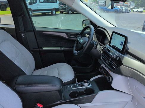 Certified 2024 Ford Escape Active AWD/4WD image 10