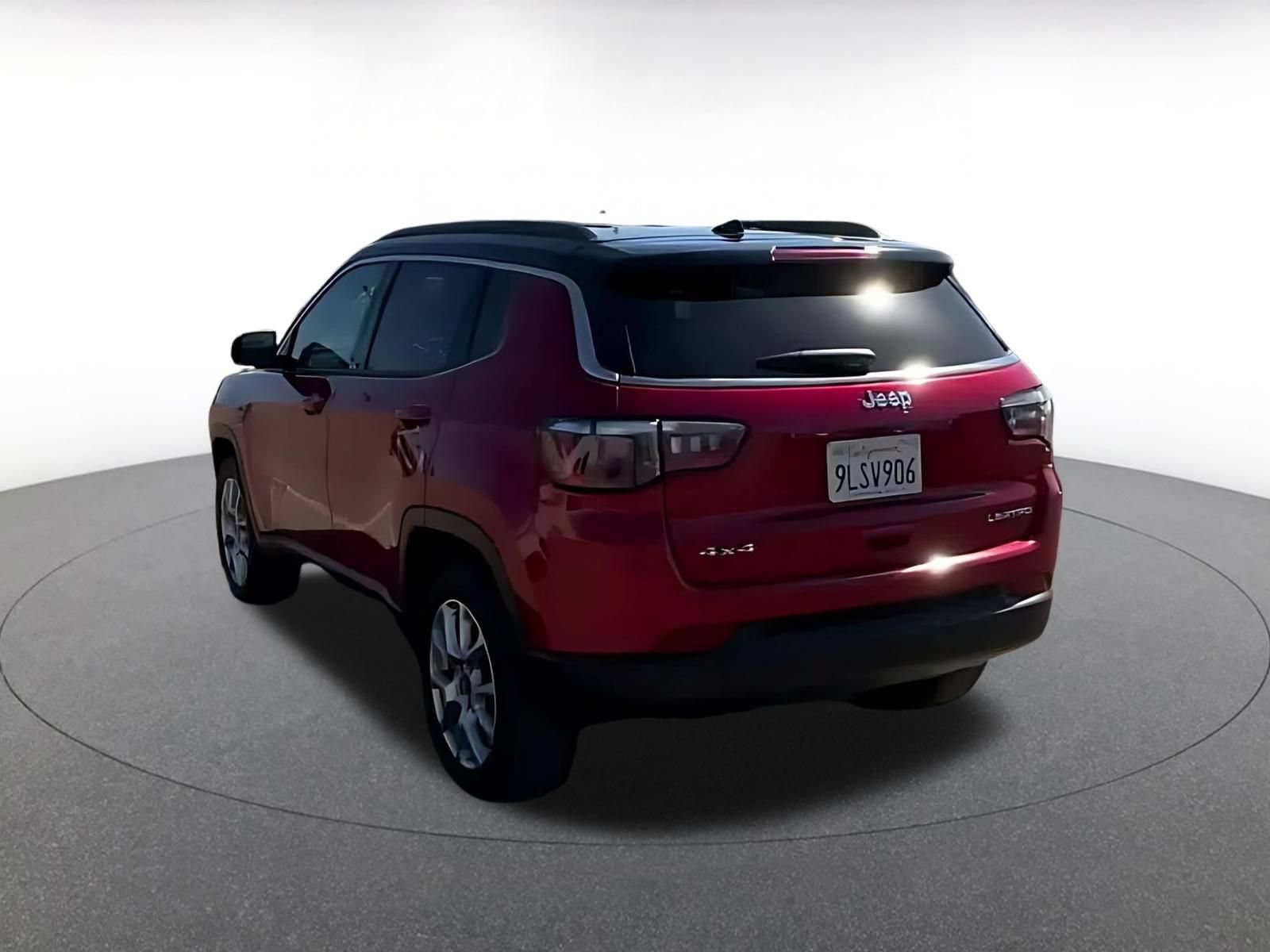 Used 2025 Jeep Compass Limited AWD/4WD image 8