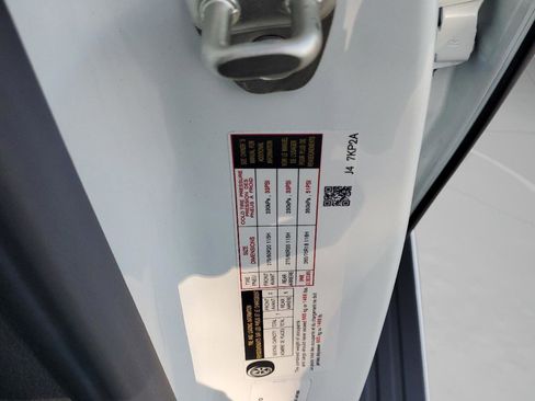 Used 2025 INFINITI QX80 Pure RWD image 31