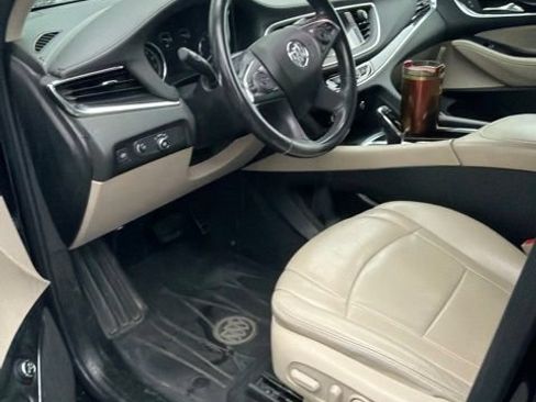 Used 2018 Buick Enclave Essence w/ Trailering Package FWD image 9