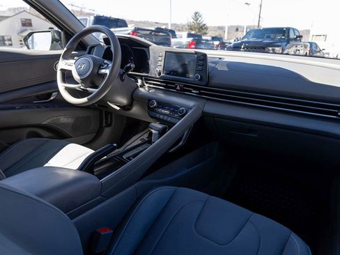 Used 2023 Hyundai Elantra SEL w/ Cargo Package FWD image 32