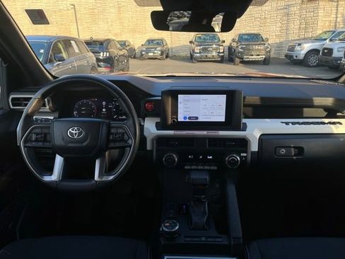 Used 2024 Toyota Tacoma TRD Off-Road image 25