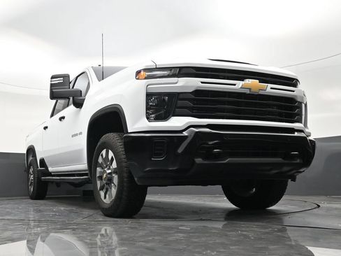 Used 2025 Chevrolet Silverado 2500 Custom w/ Custom Value Package AWD/4WD image 26