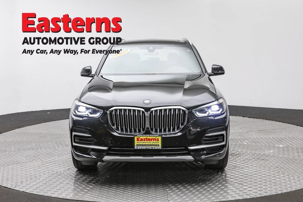 Used 2023 BMW X5 xDrive40i AWD/4WD image 4
