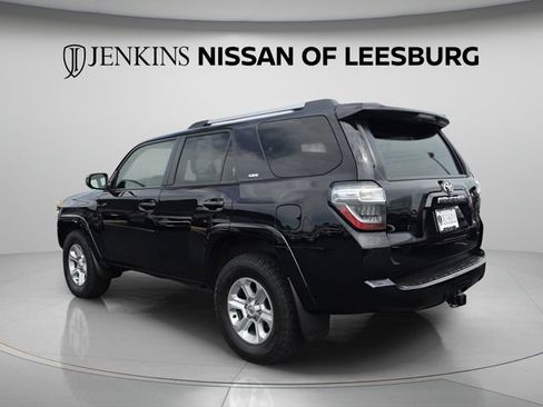 Used 2022 Toyota 4Runner SR5 AWD/4WD image 7