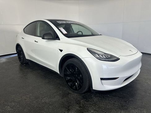 Used 2020 Tesla Model Y Long Range AWD/4WD image 4