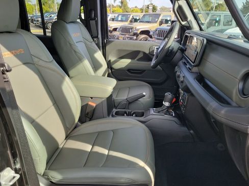 New 2026 Jeep Gladiator Mojave image 16
