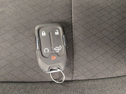 Used 2020 Chevrolet Silverado 1500 LT Trail Boss image 32