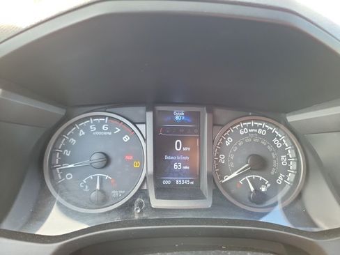 Used 2019 Toyota Tacoma TRD Sport AWD/4WD image 19
