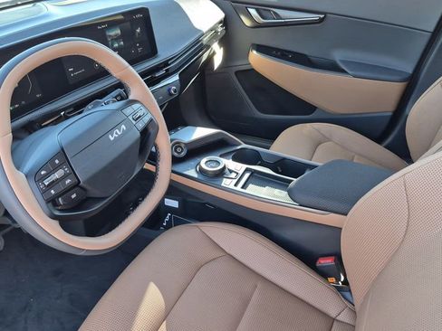 New 2025 Kia EV6 Wind image 11