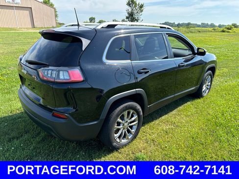 Used 2019 Jeep Cherokee Latitude Plus w/ Comfort/Convenience Group AWD/4WD image 2