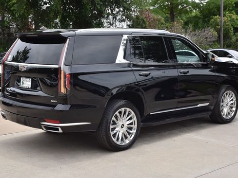 Used 2023 Cadillac Escalade Premium Luxury AWD/4WD image 7