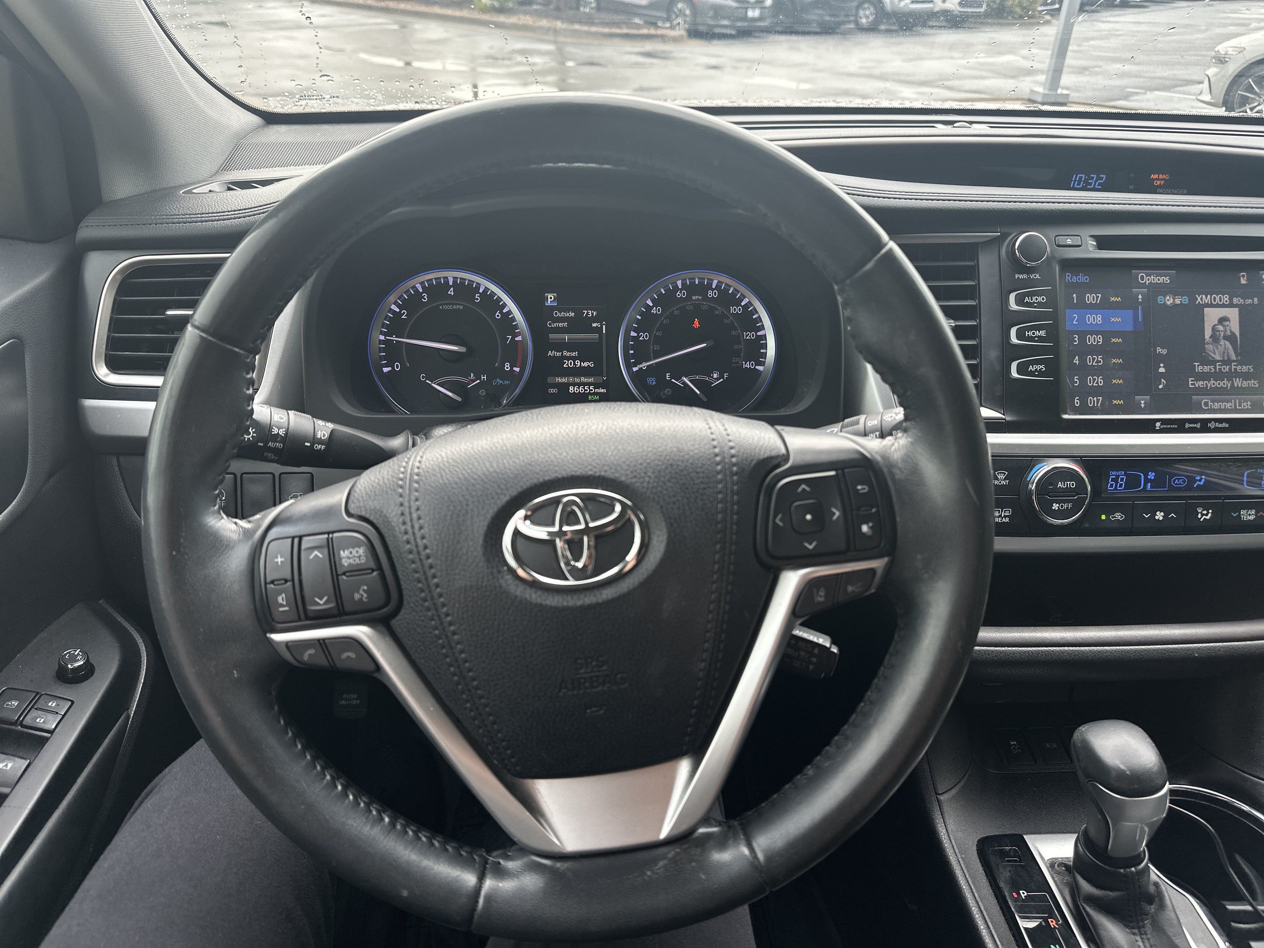 Used 2019 Toyota Highlander XLE AWD/4WD image 16