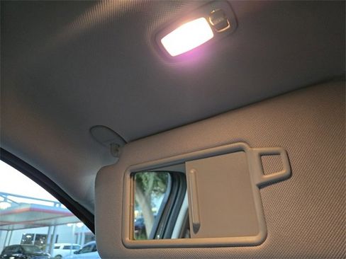 Used 2023 Kia Sorento LX image 20