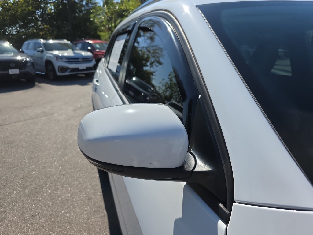 Used 2021 Jeep Cherokee Latitude Plus FWD image 33