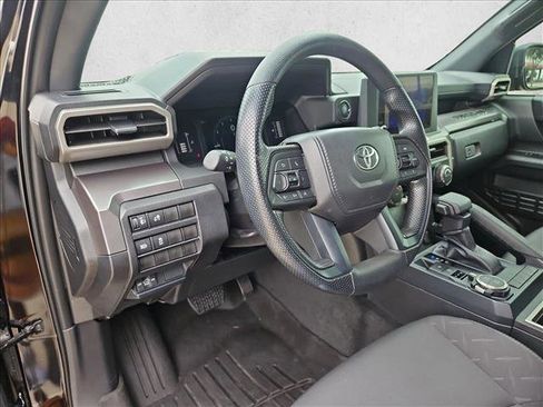 Used 2025 Toyota Tacoma SR5 AWD/4WD image 10