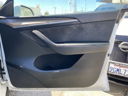 Used 2023 Tesla Model Y Long Range image 26