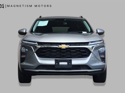 Used 2024 Chevrolet Trax LT FWD image 6