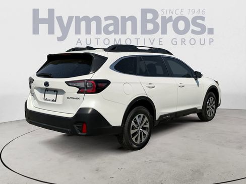 Used 2020 Subaru Outback Premium AWD/4WD image 3