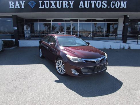 Used 2014 Toyota Avalon Limited w/ Technology Package FWD image 1