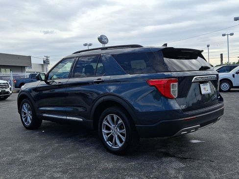 Certified 2023 Ford Explorer XLT w/ Equipment Group 202A AWD/4WD image 4