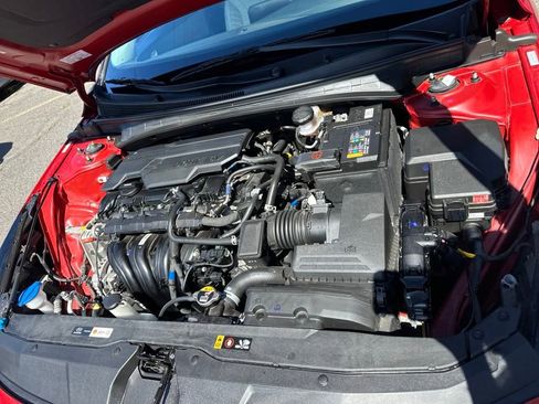 Used 2023 Hyundai Elantra Limited image 22