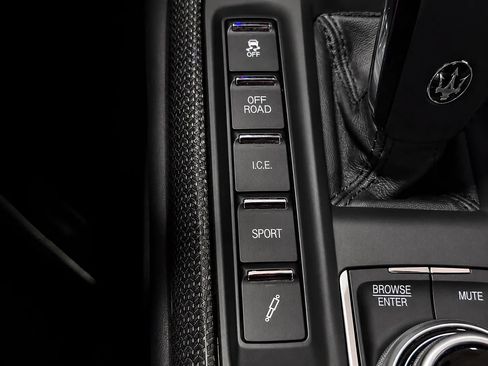 Used 2022 Maserati Levante Modena AWD/4WD image 51