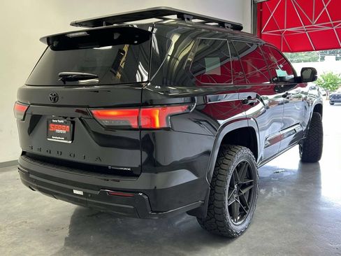 Used 2026 Toyota Sequoia Platinum AWD/4WD image 3